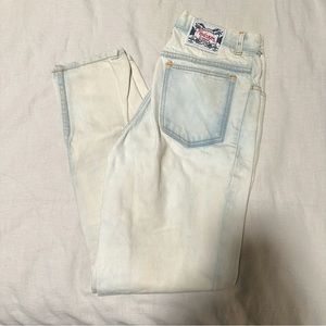 Vintage mom jeans, straight cut, light wash size 24